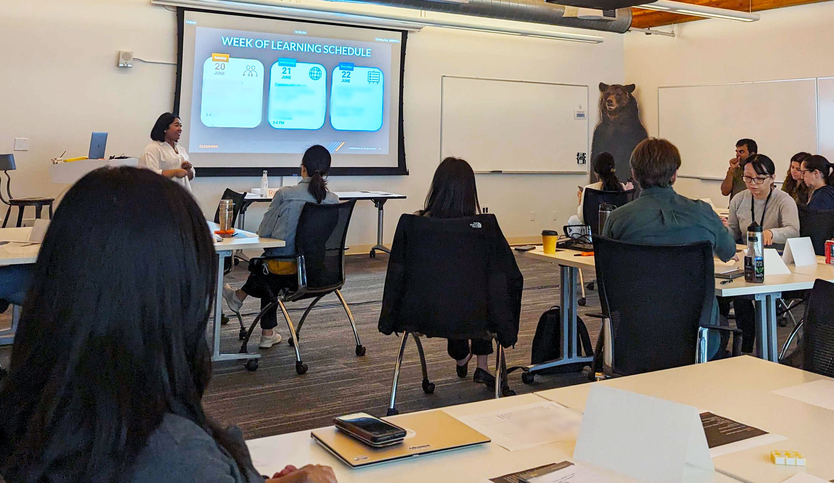 トレーニングセッション中の Cloudera 社員